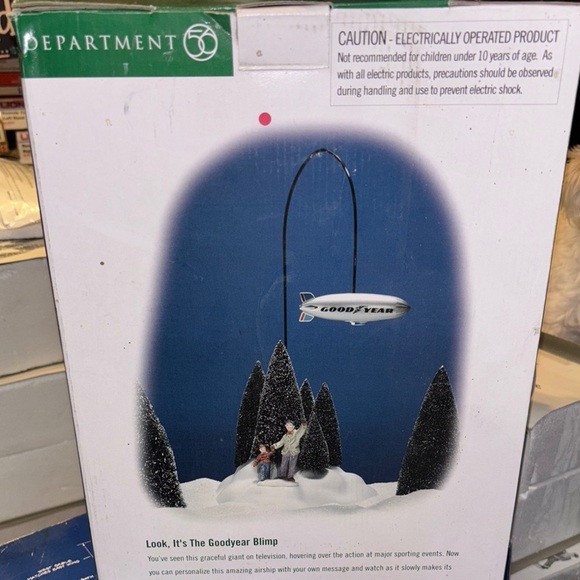 Department 56 Look it's the Goodyear blimp - Picture 1 of 3